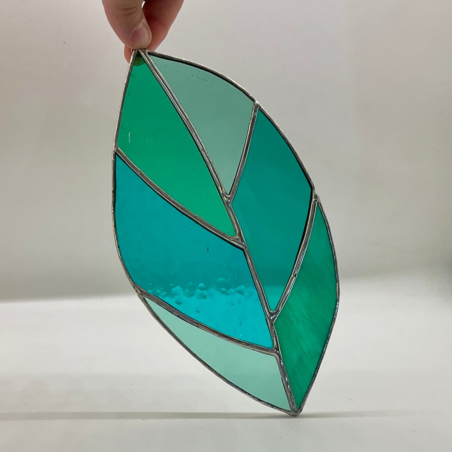 Green leaf suncatcher